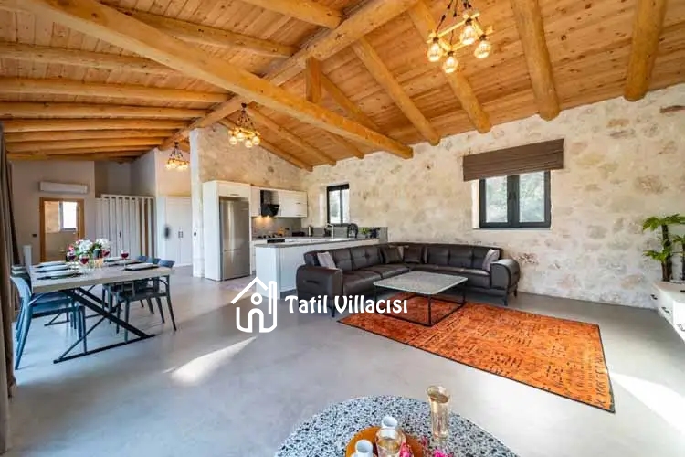 Villa Casaba Uğrar
