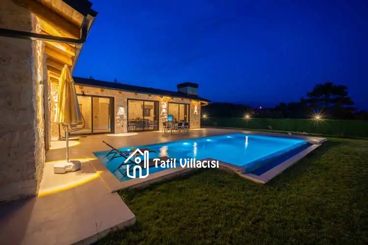 Villa Casaba Uğrar