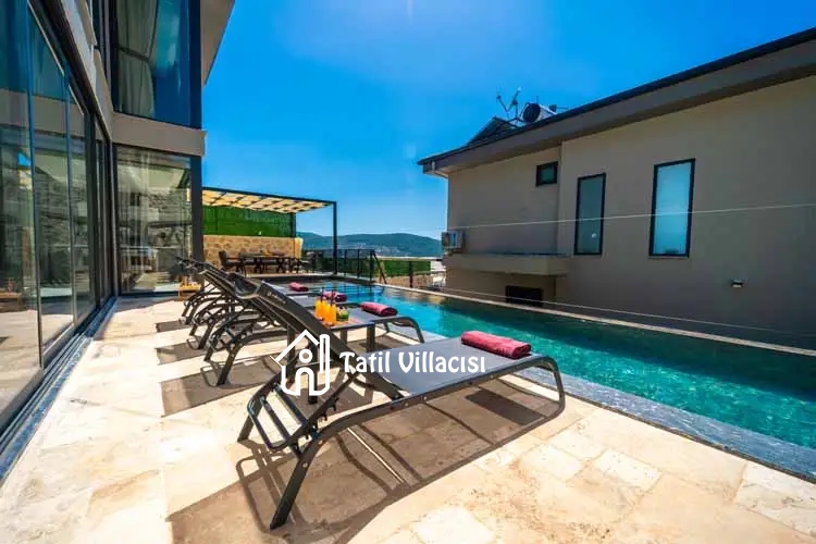 Villa Colosseum