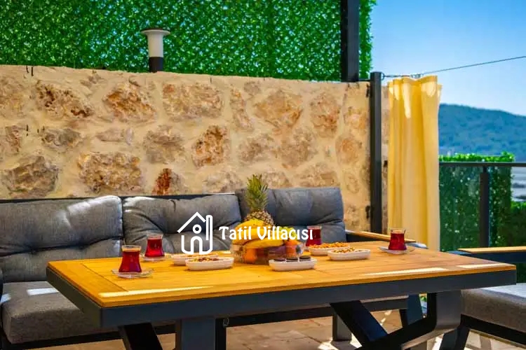 Villa Colosseum