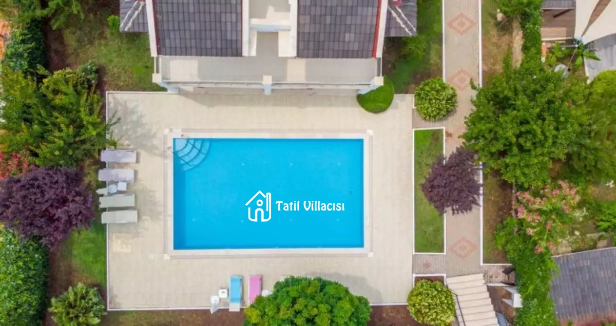 Villa Crown 2