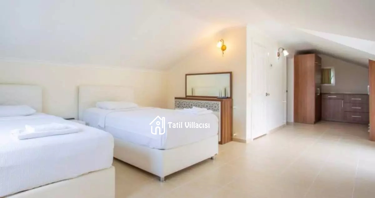 Villa Crown 2
