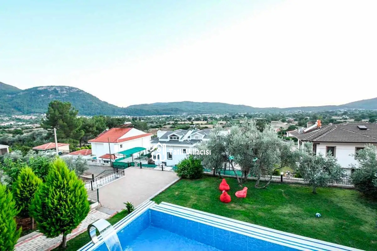 Villa Doğa Üzümlü