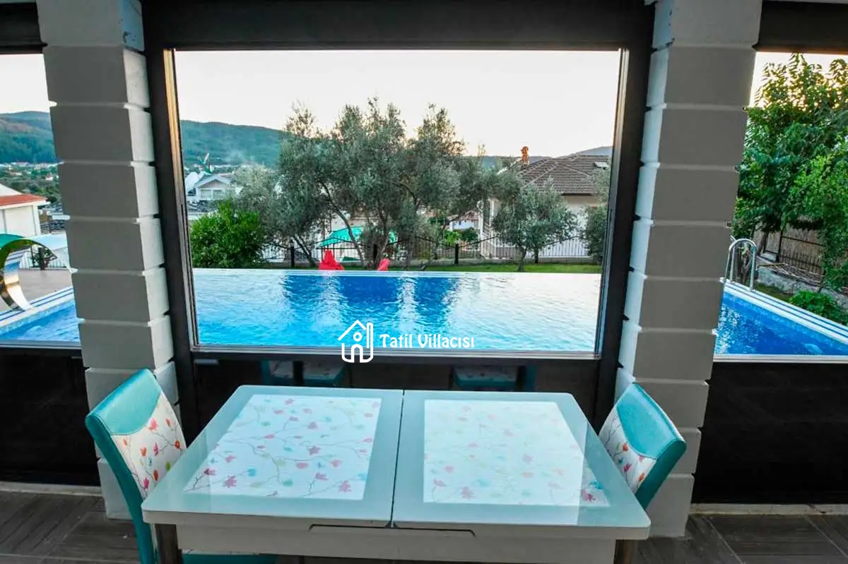 Villa Doğa Üzümlü