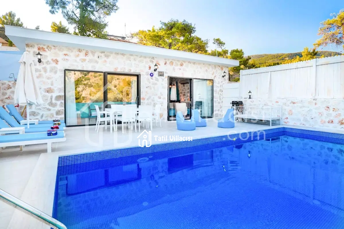 Villa Ella 2