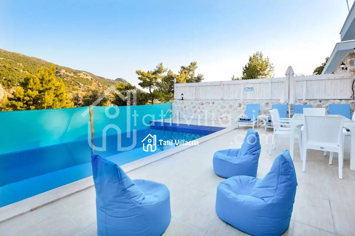 Villa Ella 2