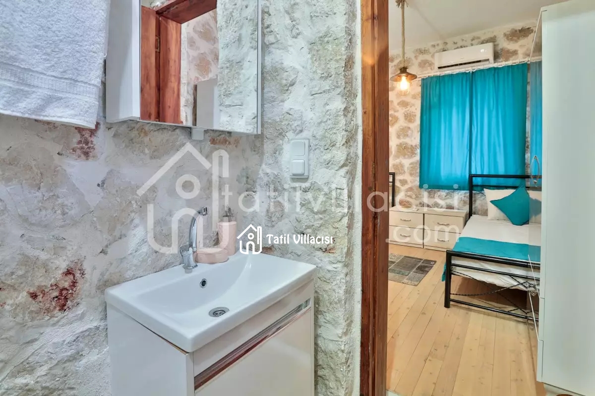Villa Ella 2