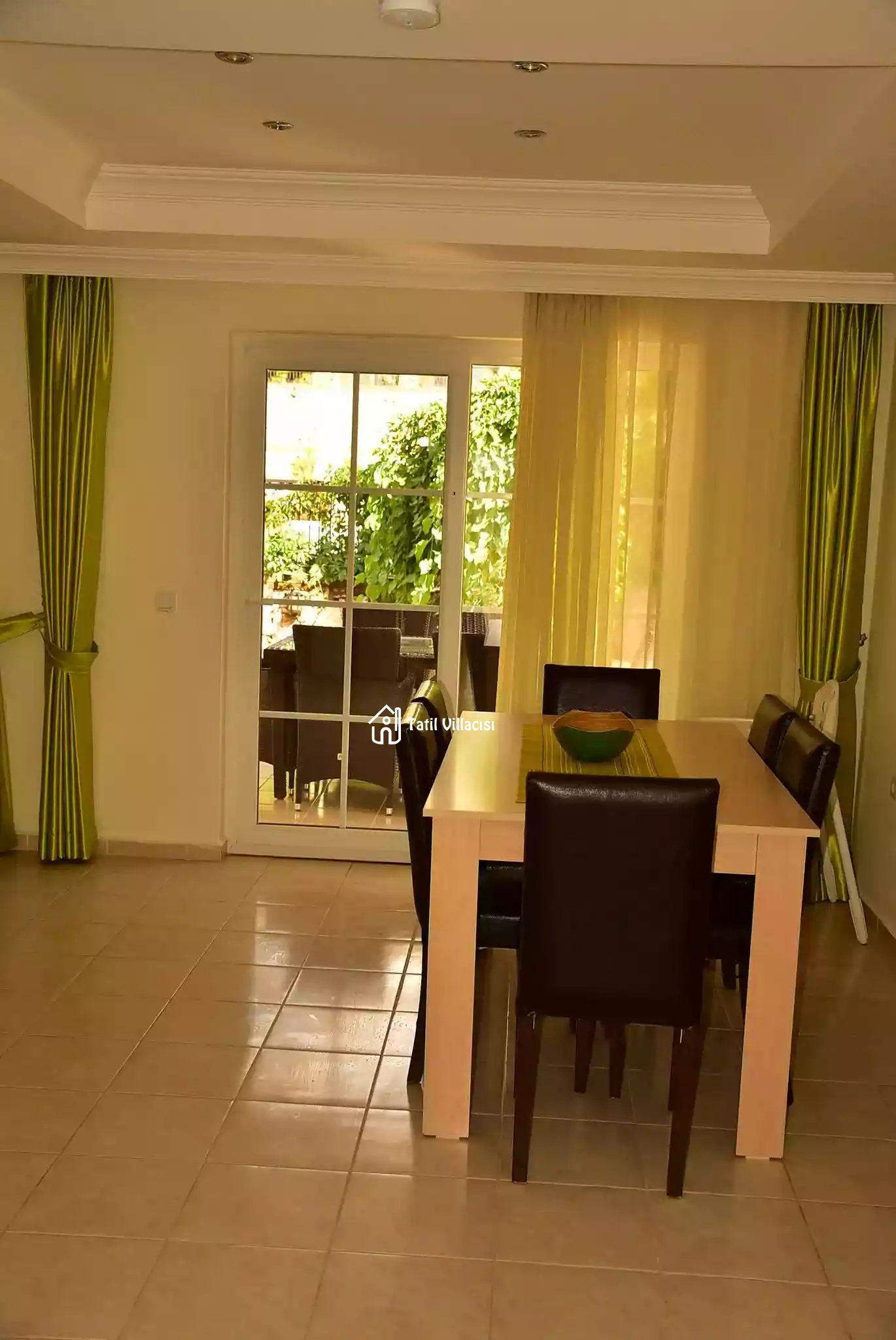Villa Emral