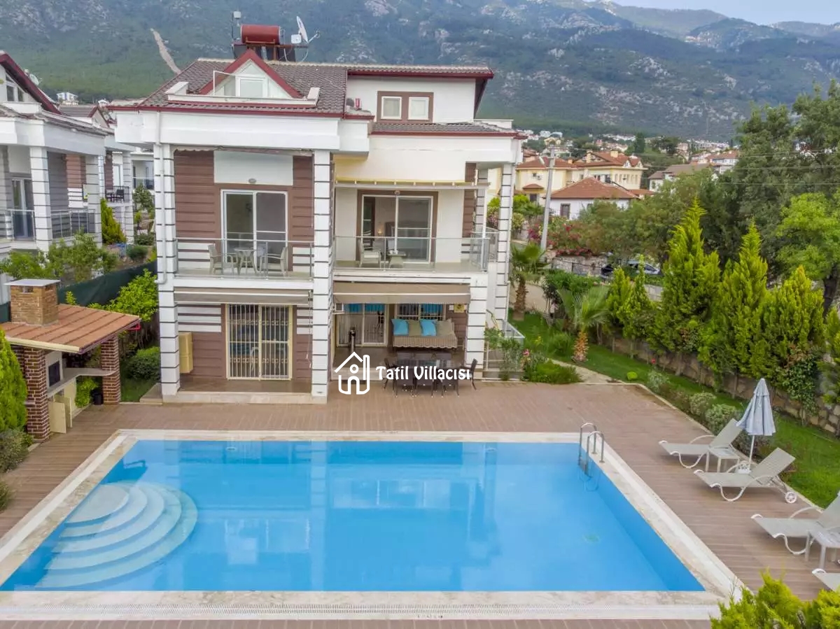 Villa Four Season 5