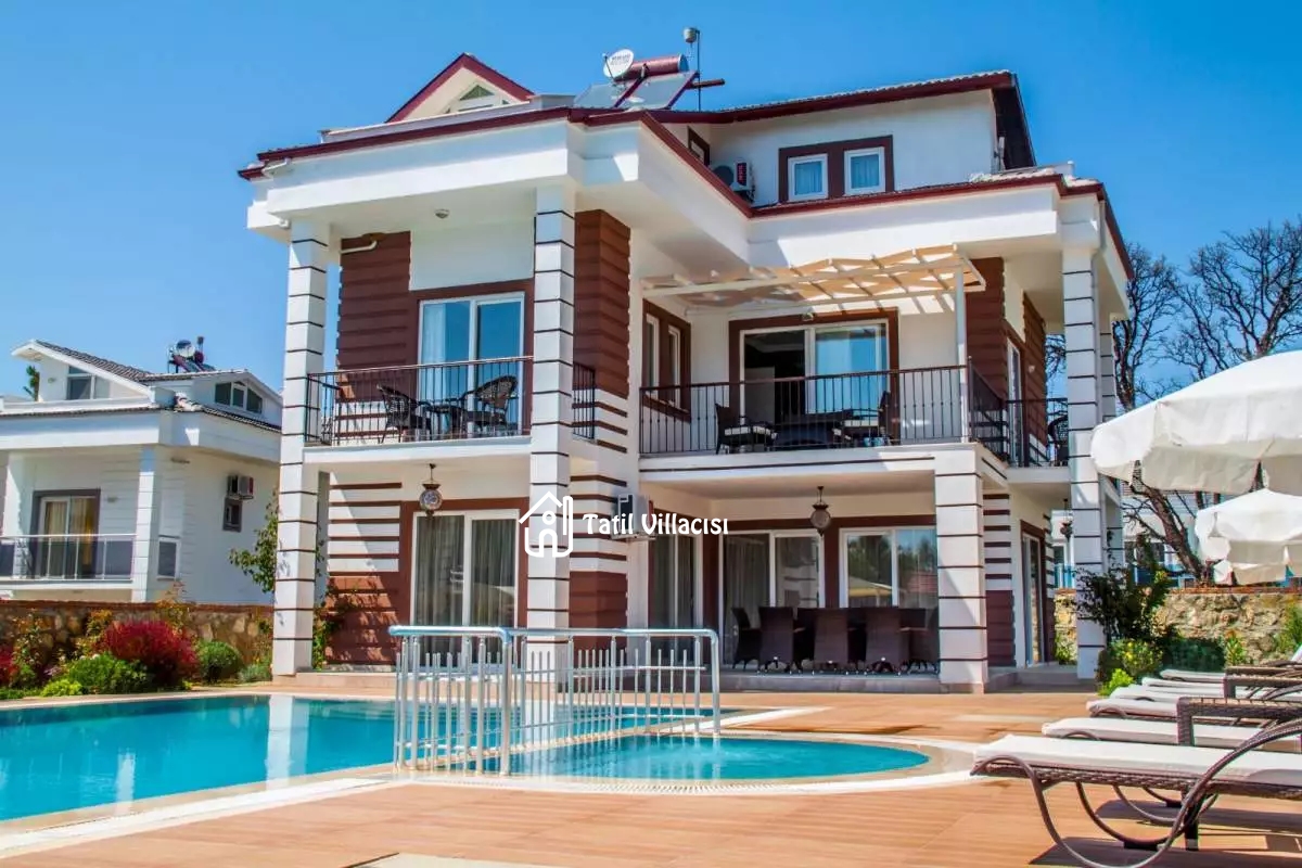 Villa Four Season 6