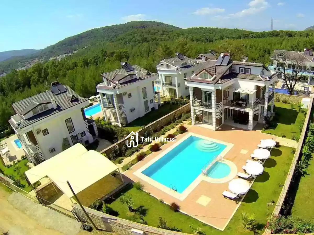 Villa Four Season 6