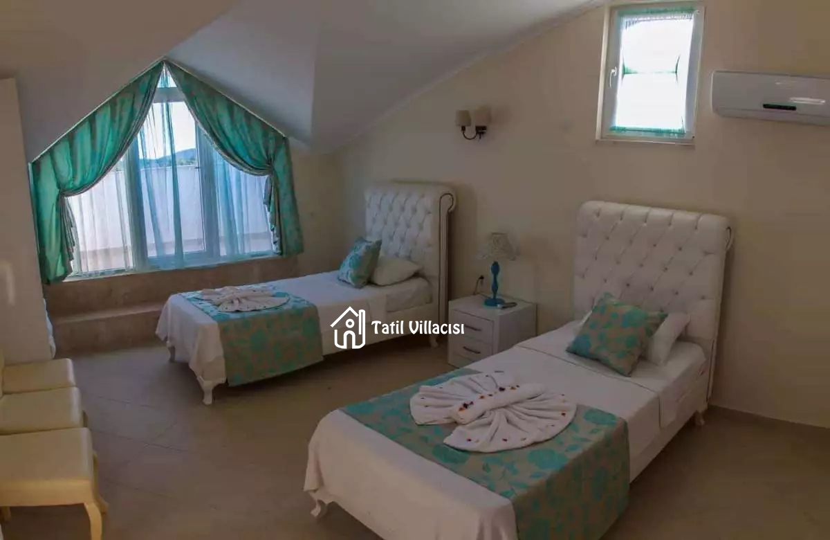 Villa Four Season 6