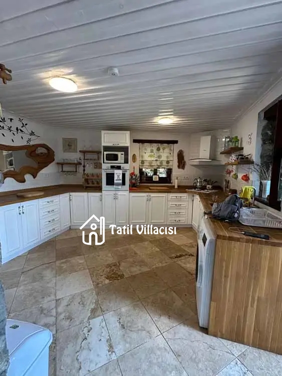 Villa Lynn