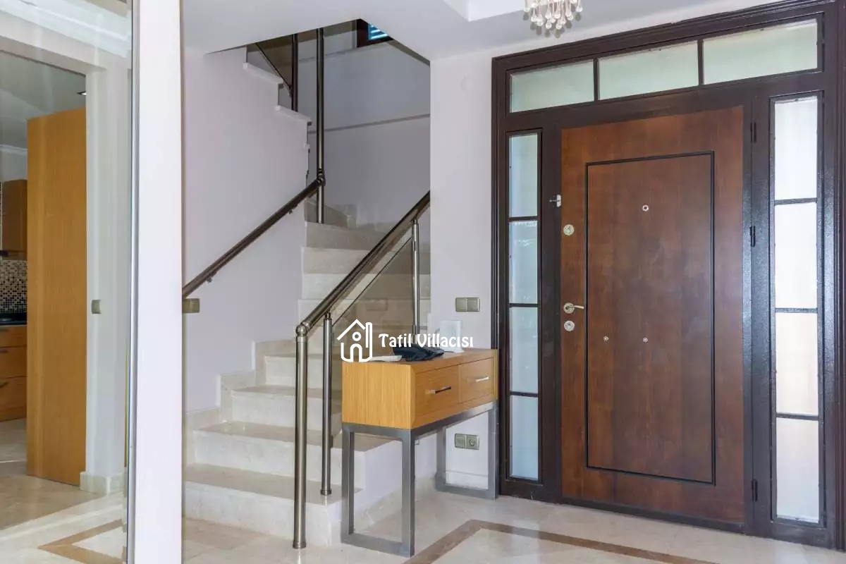 Villa Gold City 1