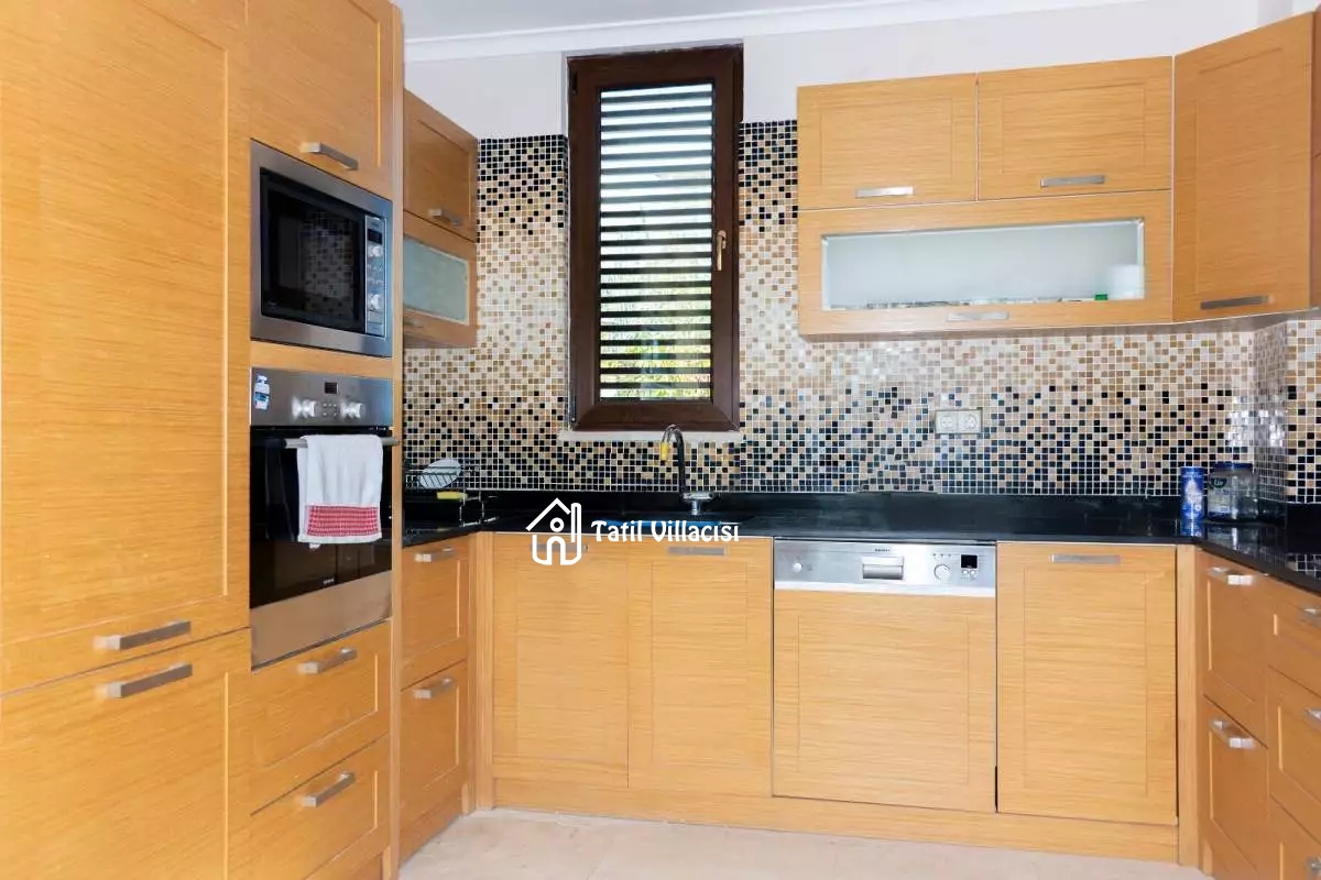 Villa Gold City 1