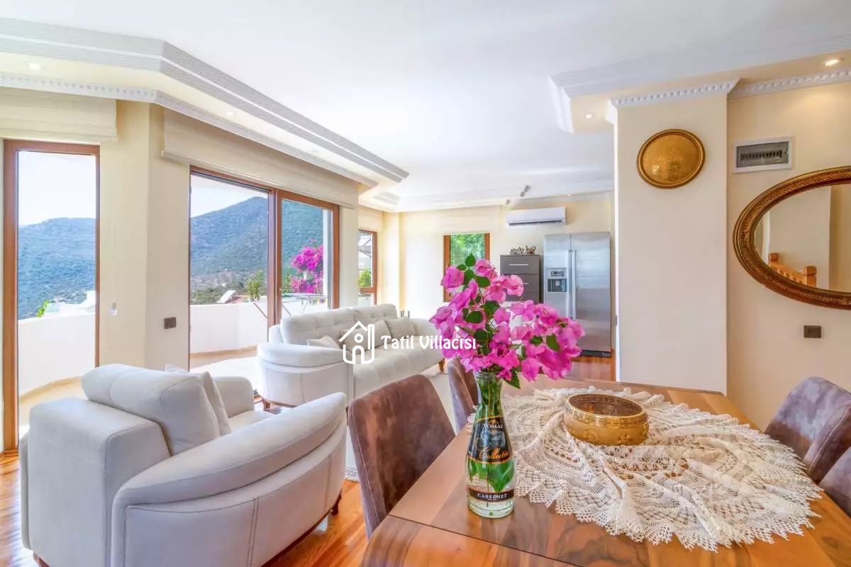 Villa Gold