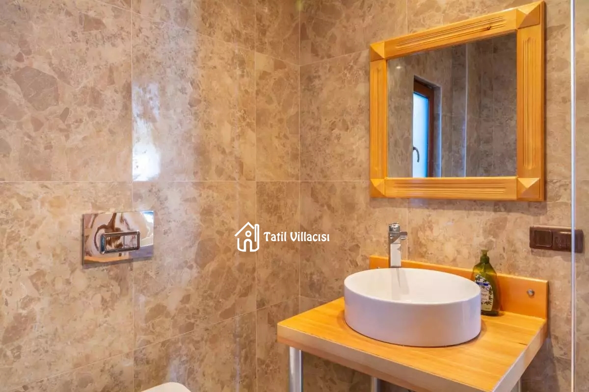 Villa Gold
