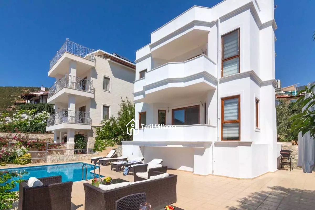 Villa Gold
