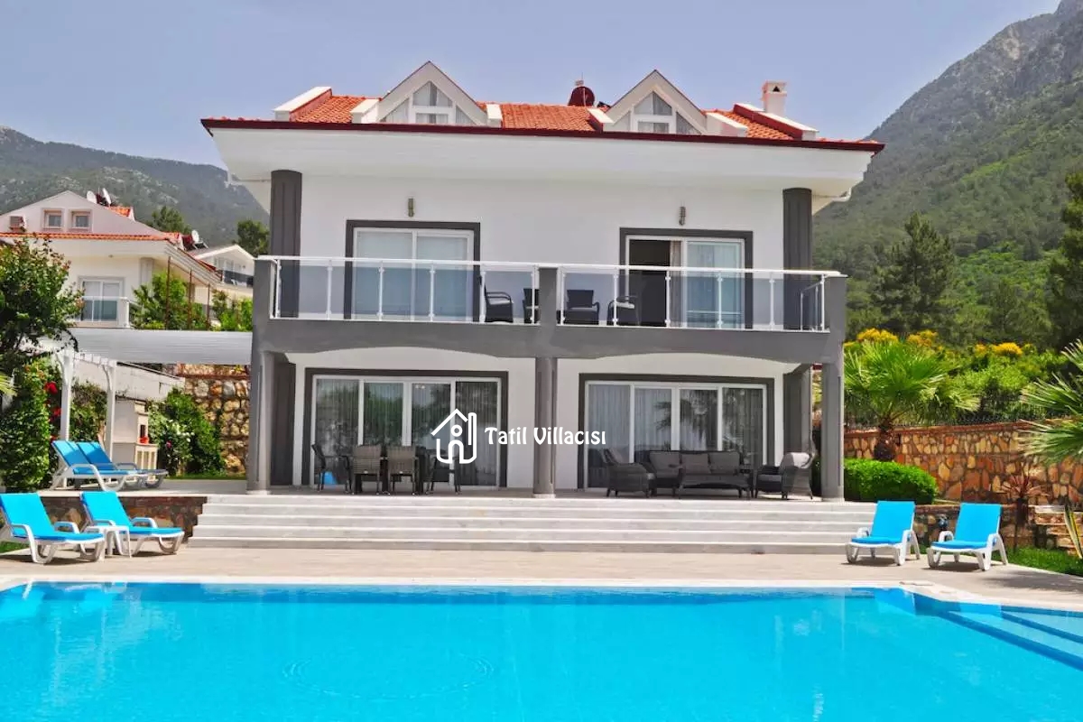 Villa Golden Heights 3B
