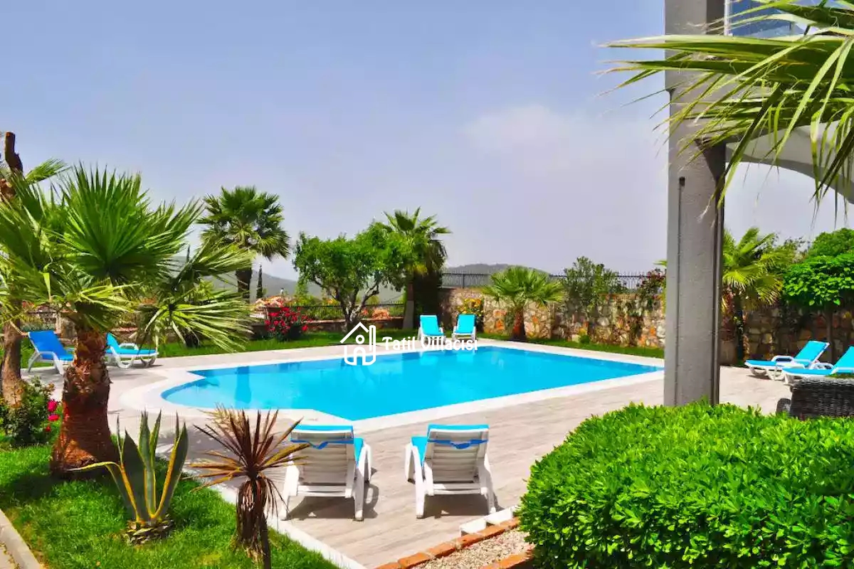 Villa Golden Heights 3B
