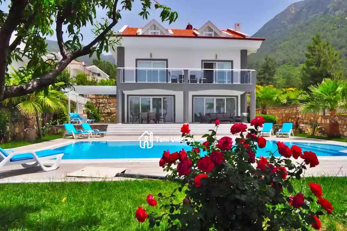 Villa Golden Heights 3B