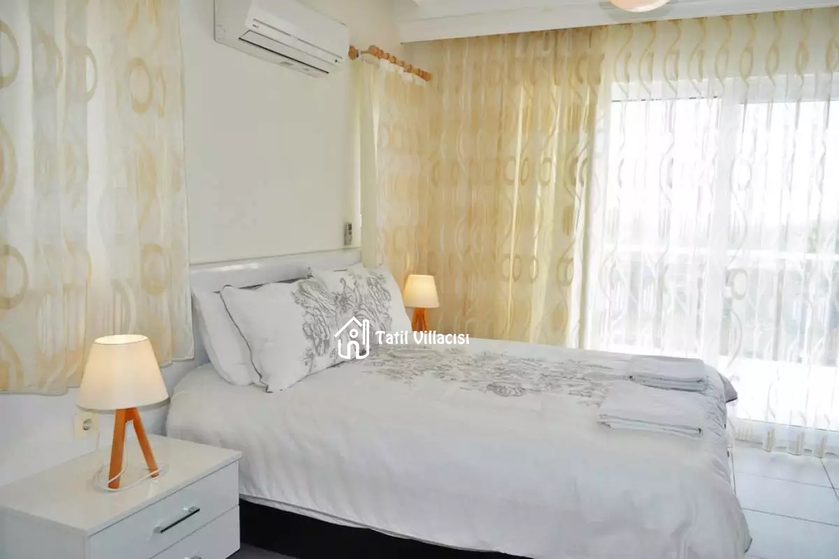 Villa Golden Heights 3B