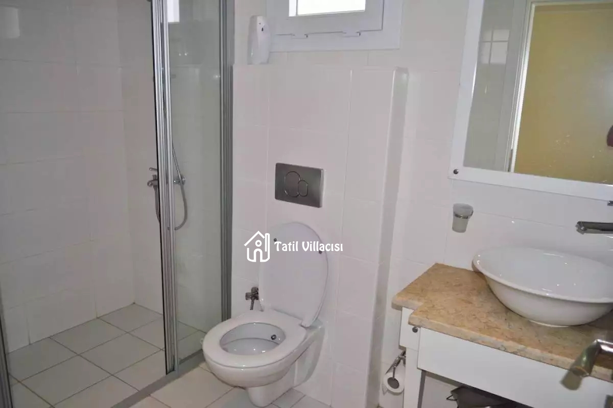 Villa Golden Heights 3B