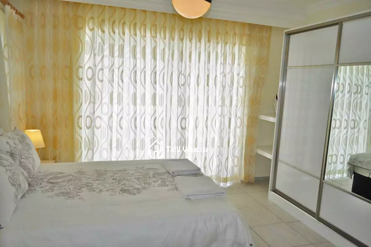 Villa Golden Heights 3B