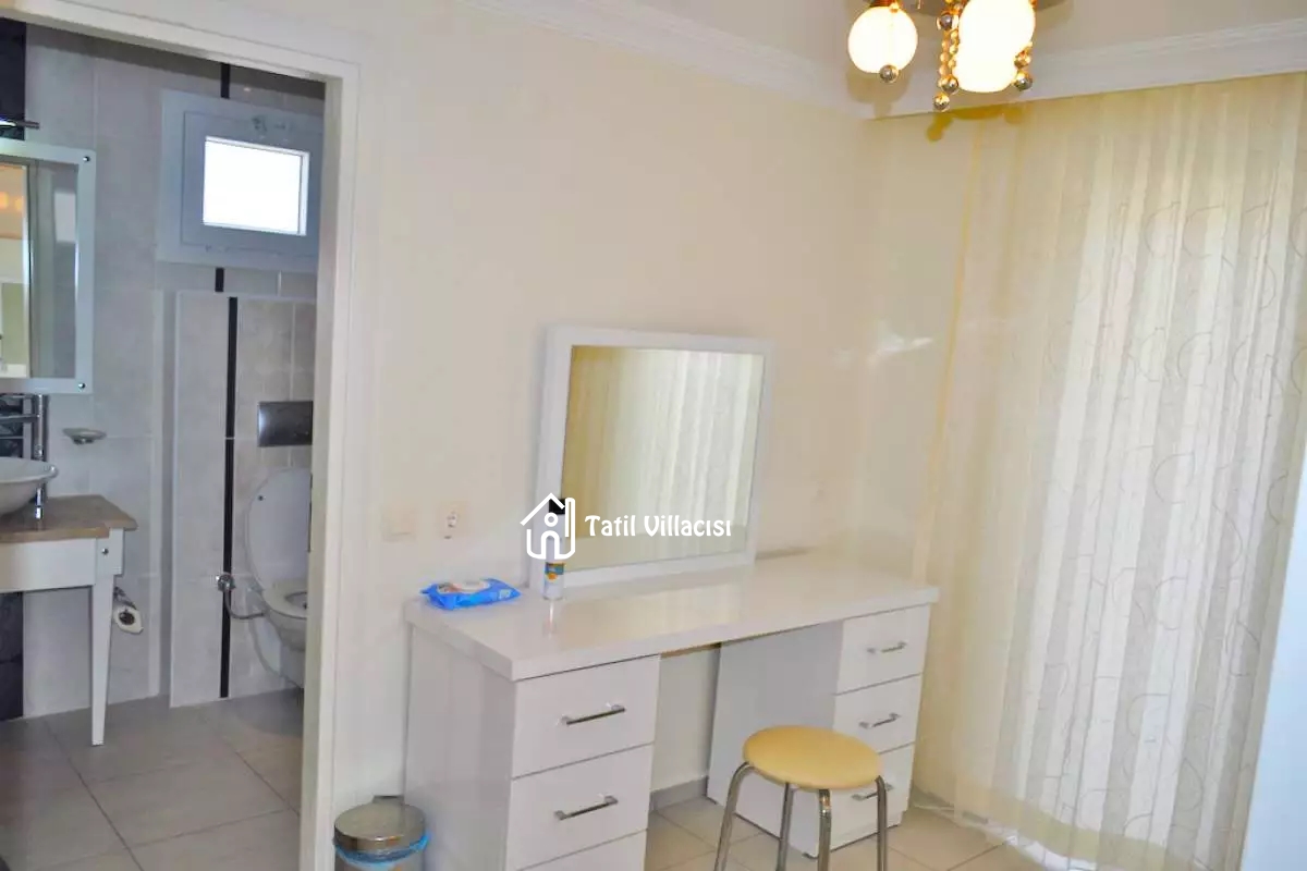 Villa Golden Heights 3B