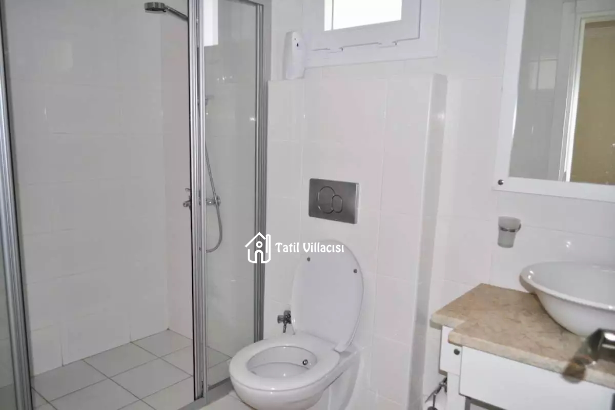 Villa Golden Heights 3B