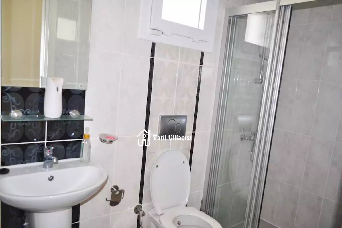 Villa Golden Heights 3B
