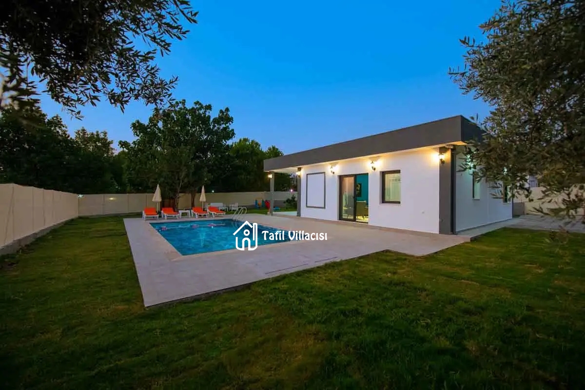 Villa Green House