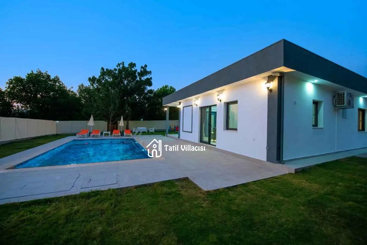 Villa Green House