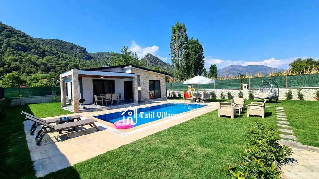 Villa Life 1