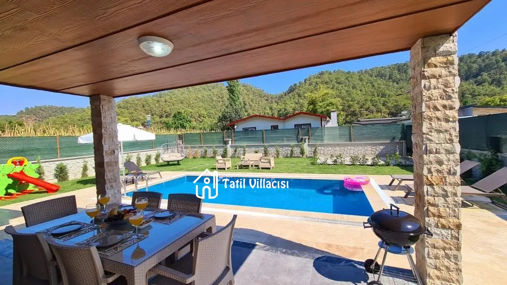 Villa Life 1