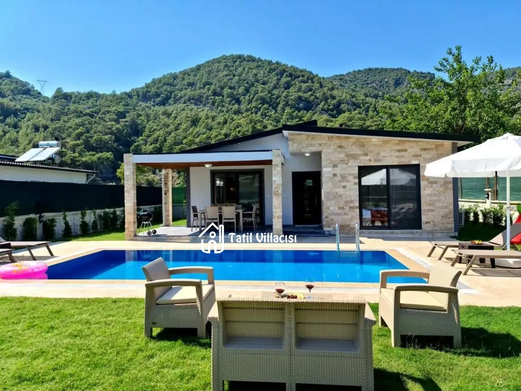 Villa Life 1