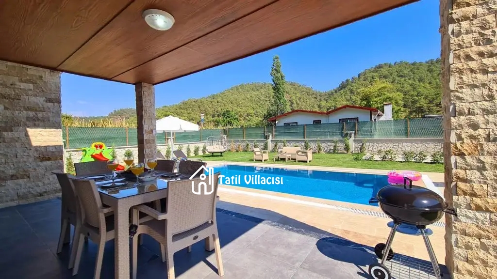 Villa Life 1