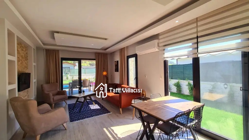 Villa Life 1