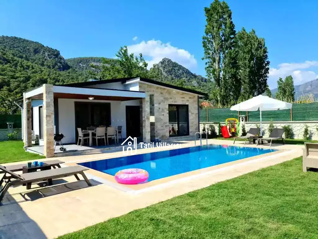 Villa Life 1