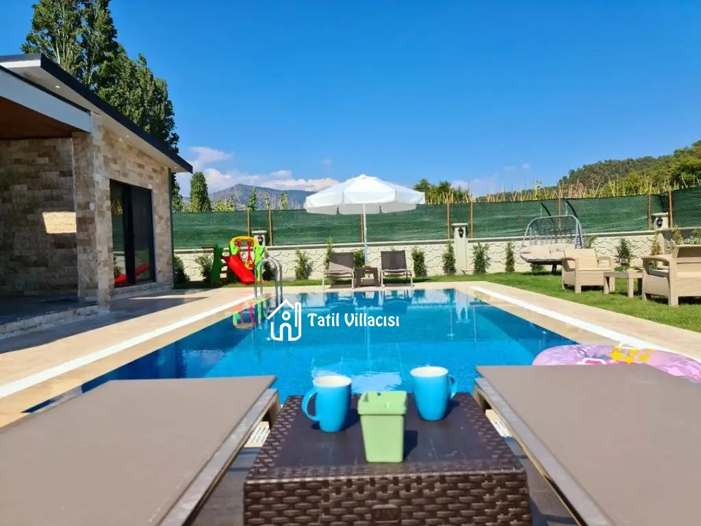 Villa Life 1