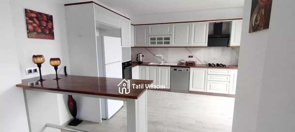 Villa Grey 1