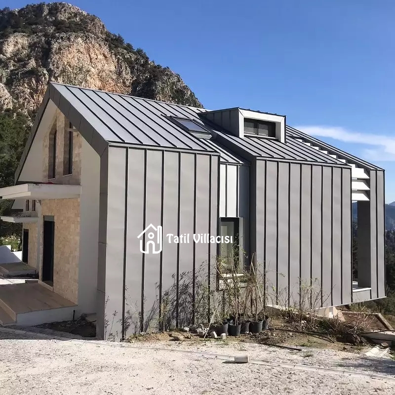 Villa Grey 2