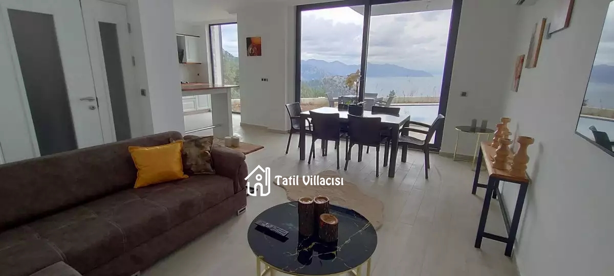Villa Grey 2
