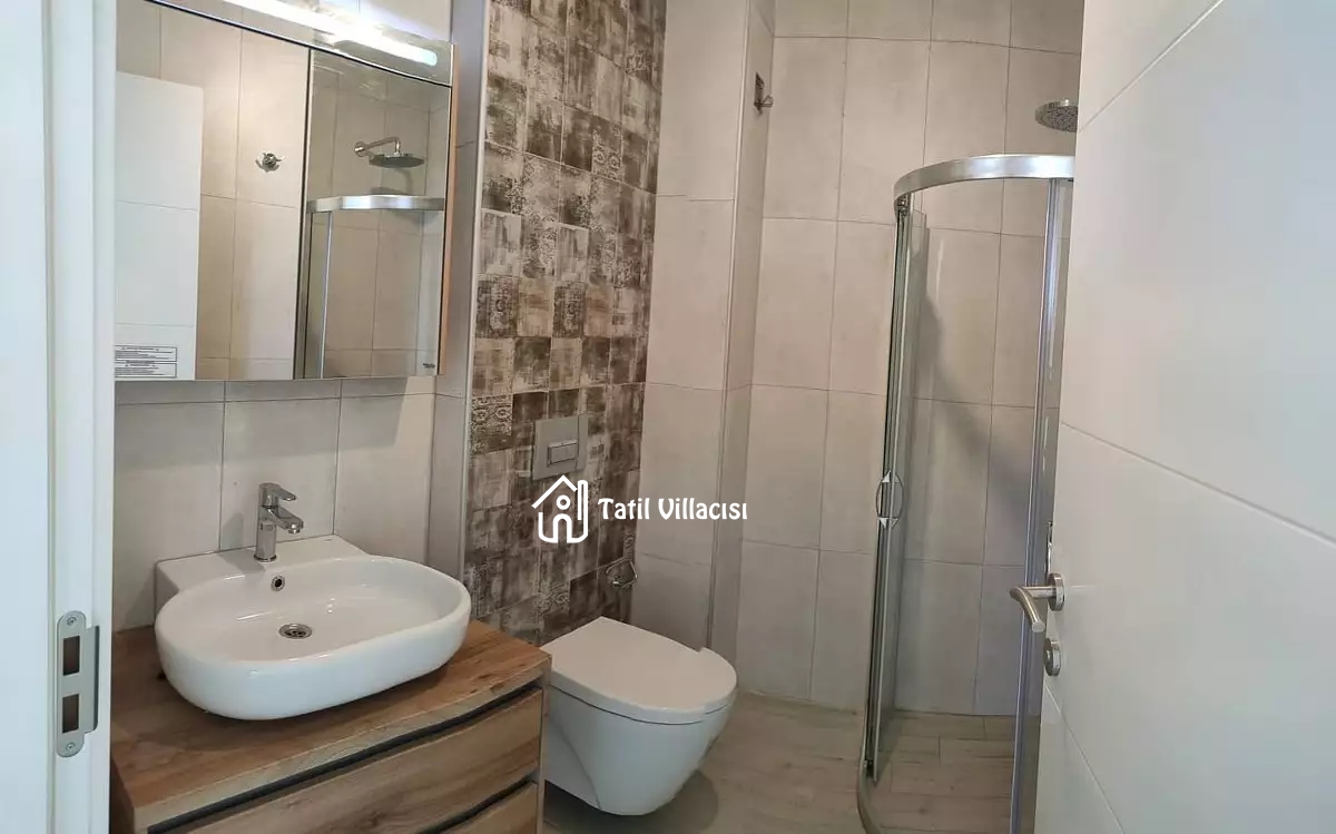 Villa Grey 3