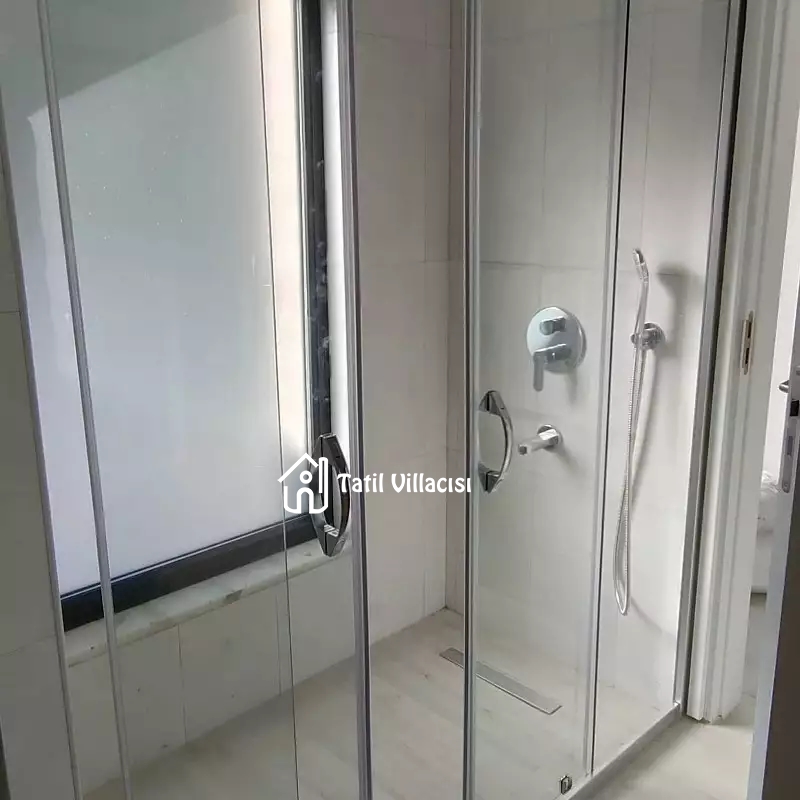 Villa Grey 3