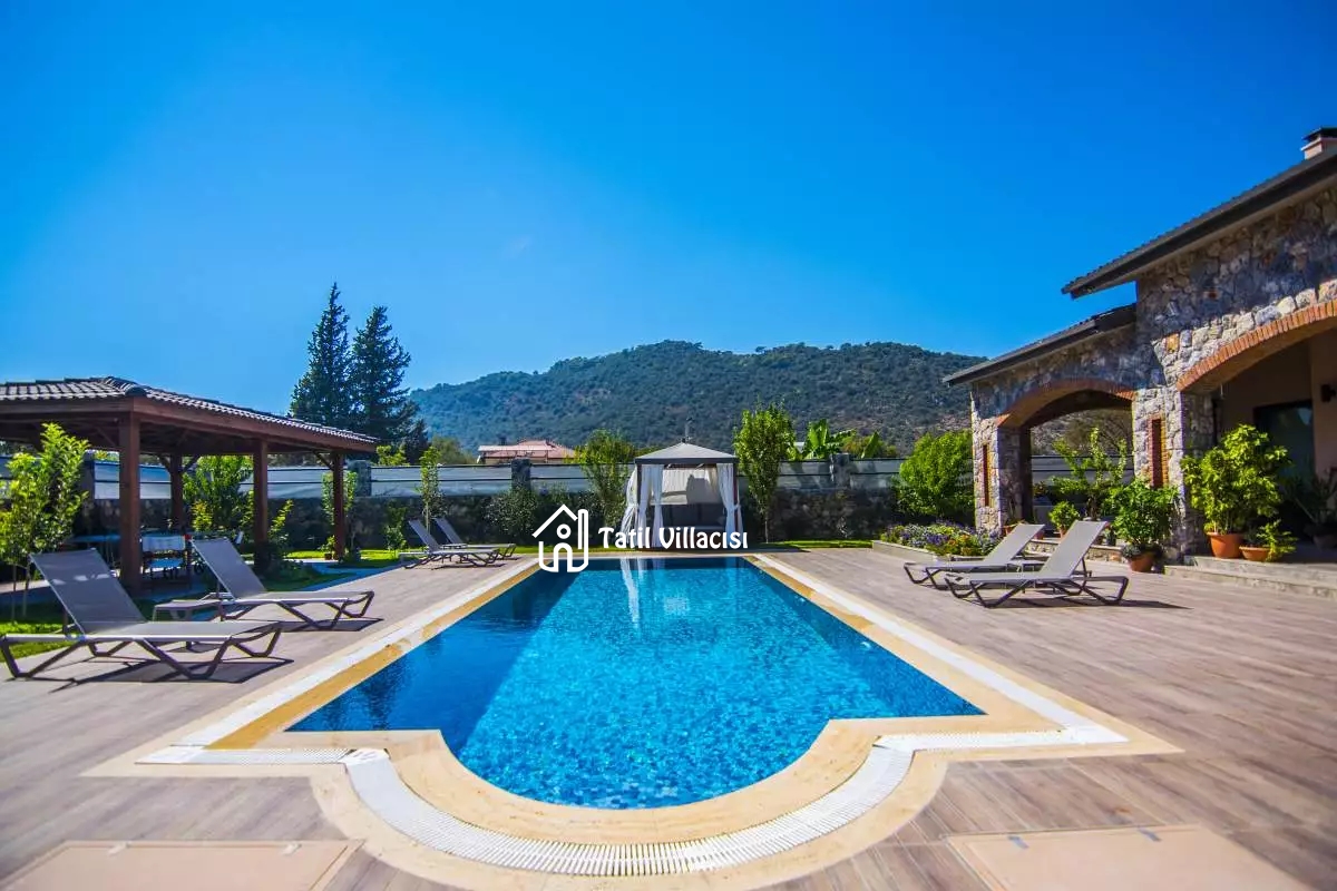 Villa Güneyli