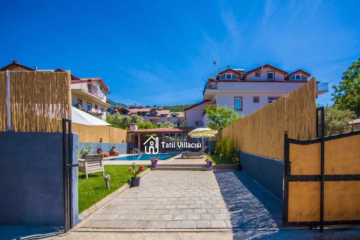 Villa Hisar Evi