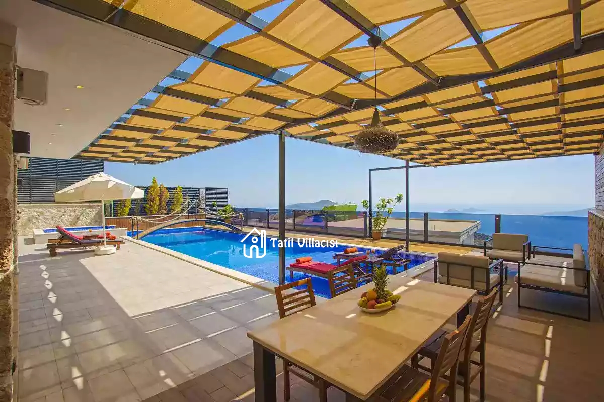 Villa King