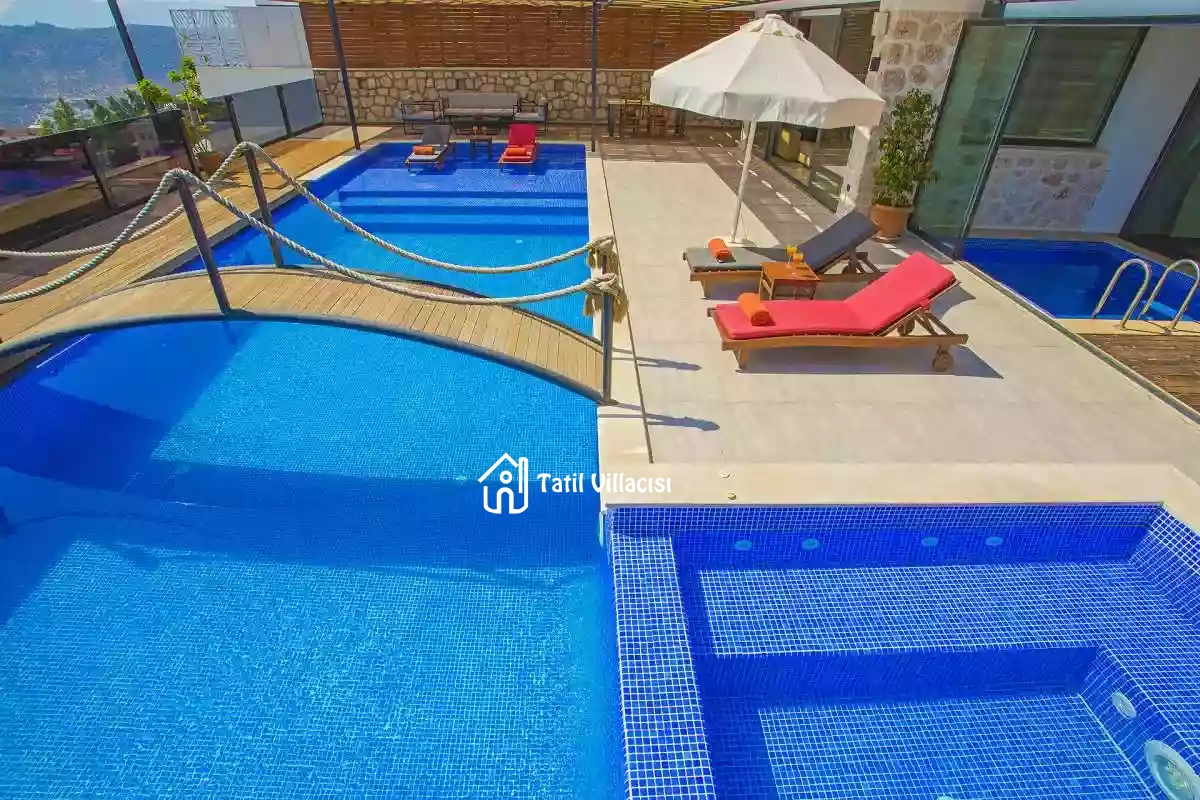 Villa King