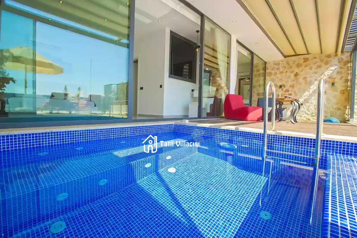 Villa King